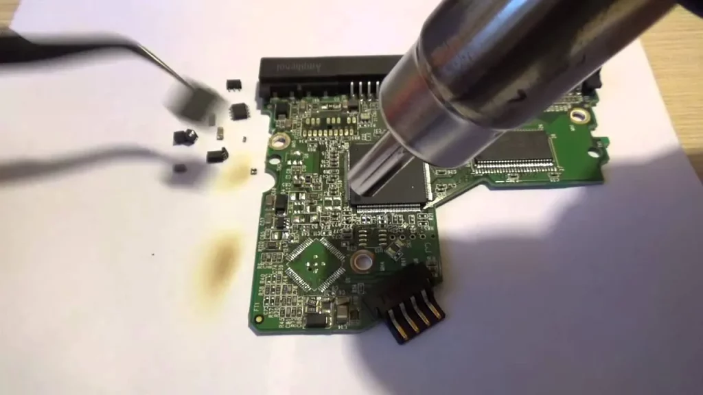 Remove Solder Using the Hot-Air Rework Station