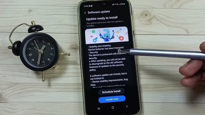 Samsung Galaxy M33 software update screen